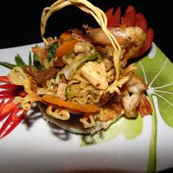 Mie Goreng Kriuk Keranjang Udang